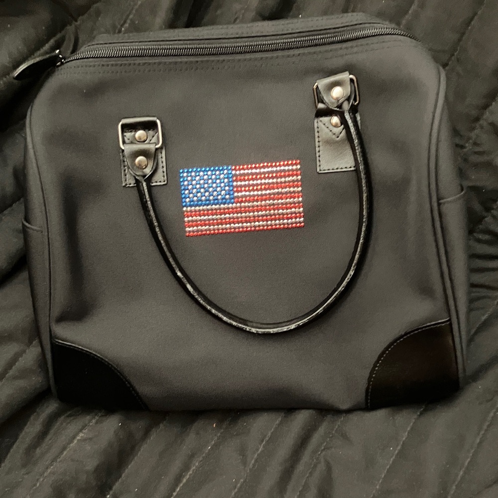 Bag with American Flag Design the brand Lilian Vernon